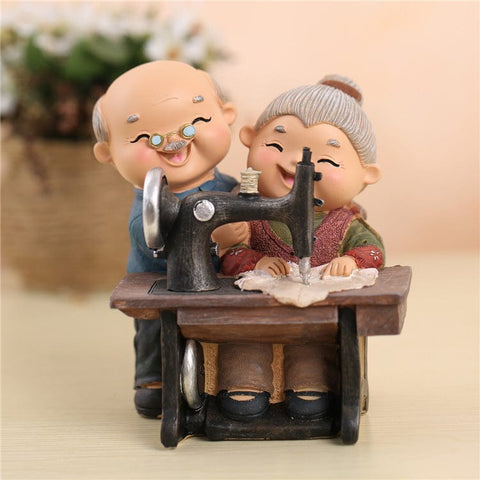 Enduring Love: Exquisite Small Statue Objects Decoration for Celebrating Elderly Romance