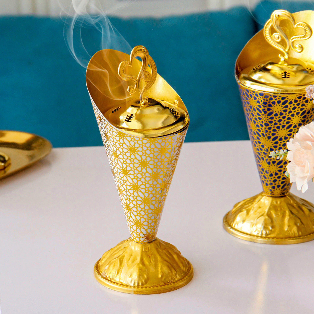 European Style Golden Pattern Light Luxury Metal Incense Burner Desktop