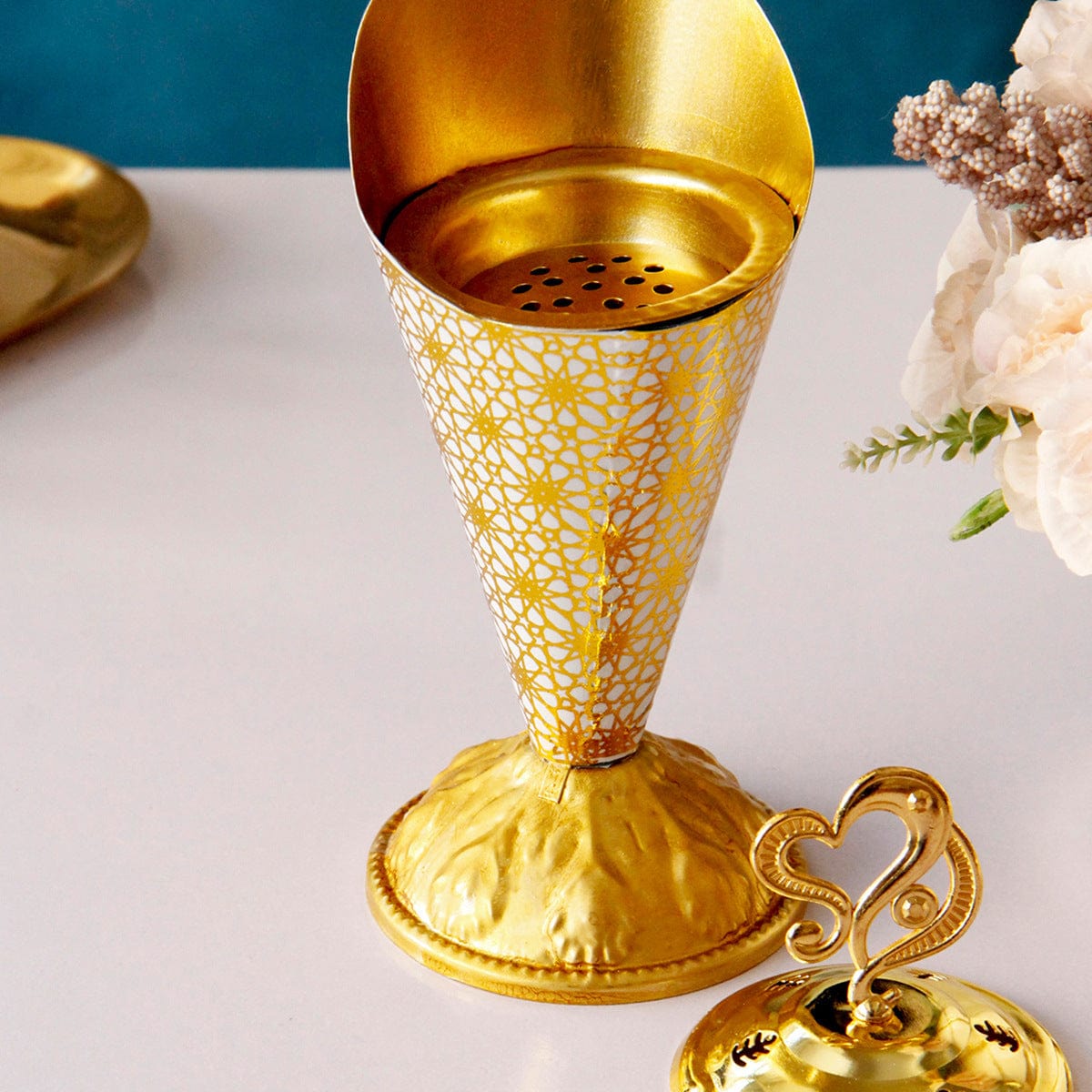 European Elegance Golden Pattern Light Luxury Metal Incense Burner for Desktop - Artessia